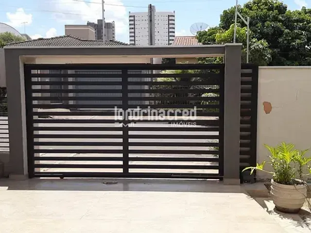 Casa 3 quartos e 2 banheiros, à venda, no bairro Centro em Arapongas