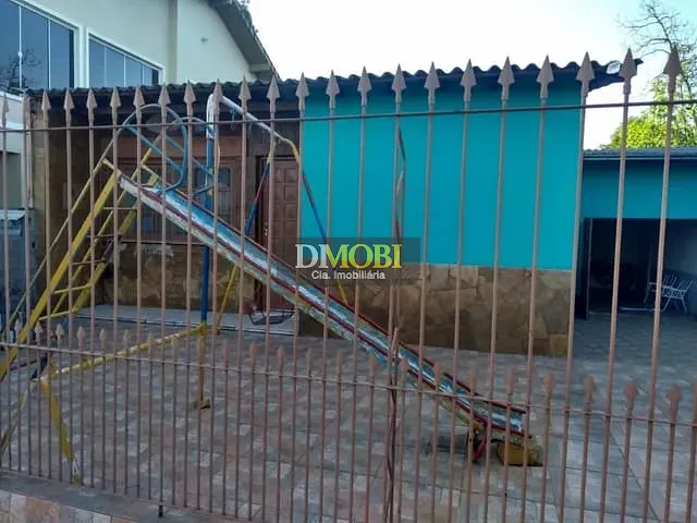 Casa com 400m² 3 quartos e 2 banheiros, à venda, no bairro Parque dos Eucalíptos em Gravataí