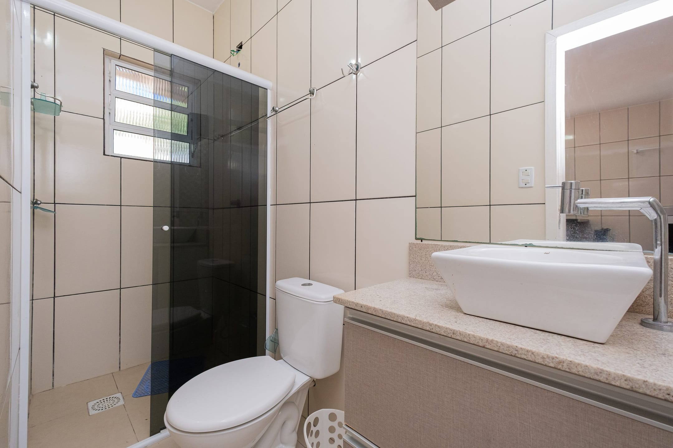 Casa à venda no Fragata, Pelotas - 148 m², 3 quartos (sendo 1 suíte), cozinha planejada e espaço gourmet com churrasqueira. - 14