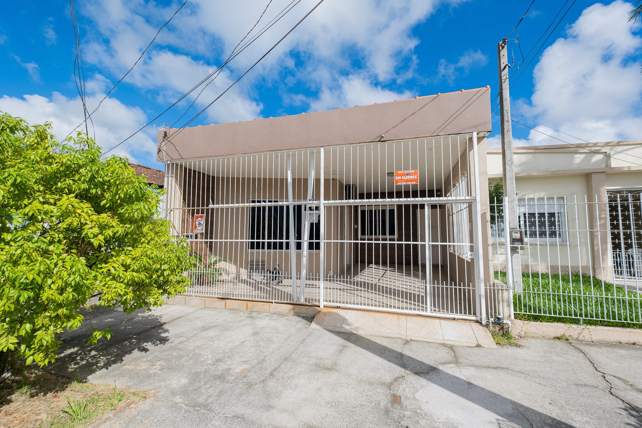 Casa à venda no Fragata, Pelotas - 148 m², 3 quartos (sendo 1 suíte), cozinha planejada e espaço gourmet com churrasqueira. - 21