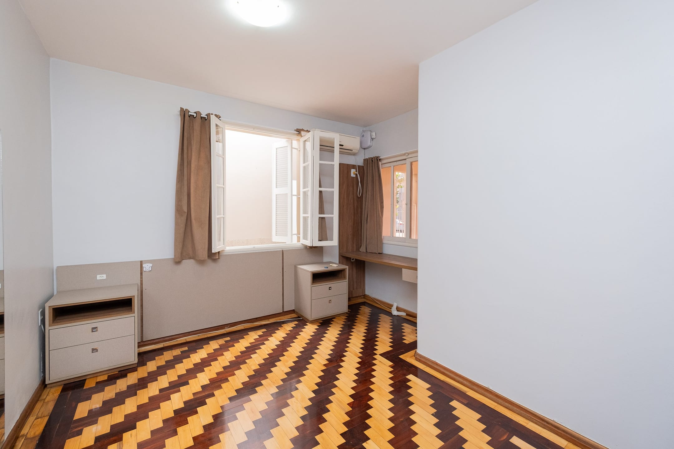 Casa à venda no Fragata, Pelotas - 148 m², 3 quartos (sendo 1 suíte), cozinha planejada e espaço gourmet com churrasqueira. - 7