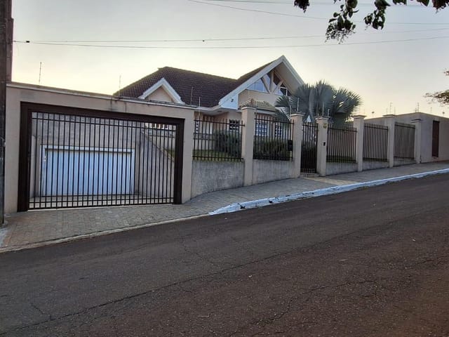 Ótima Oportunidade, casa à venda na Vila  Estrela, Ponta Grossa, PR