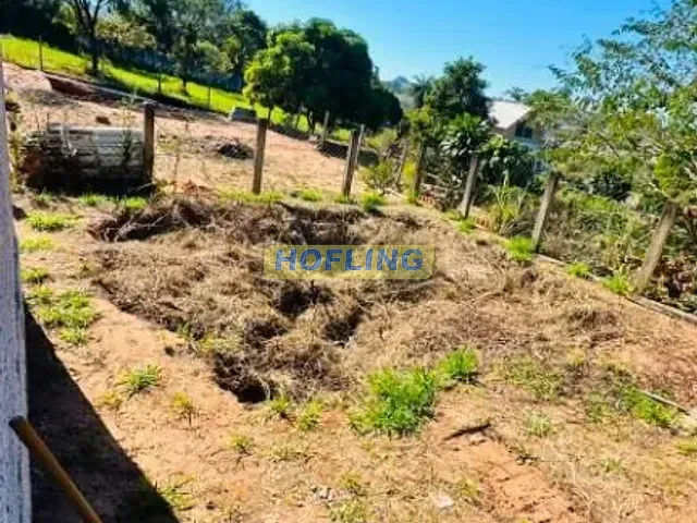 Casa com 895m² 3 quartos e 2 banheiros, à venda, no bairro Jardim Santana em Analândia