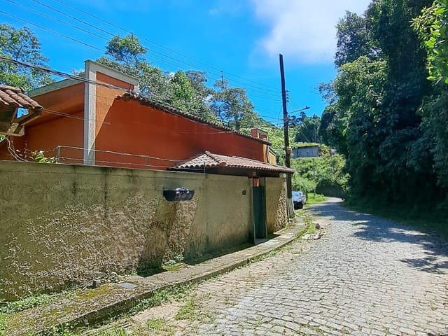Casa com 1000m², à venda, no bairro Taquara em Petrópolis