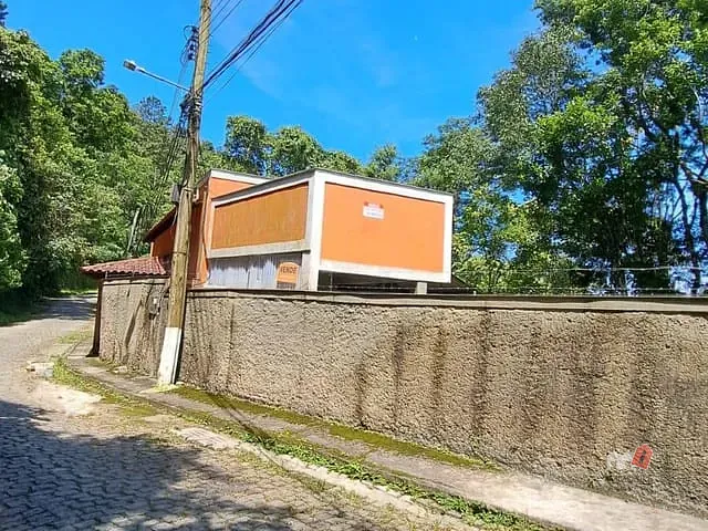 Casa com 1000m², à venda, no bairro Taquara em Petrópolis