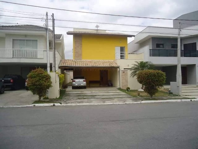 Casa com 330m² 4 quartos e 4 banheiros, à venda, no bairro Parque São Luís em Taubaté