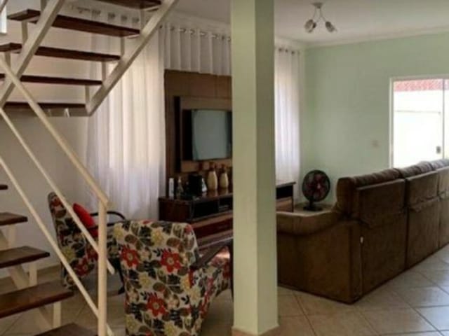 Casa com 330m² 4 quartos e 4 banheiros, à venda, no bairro Parque São Luís em Taubaté