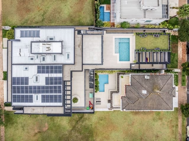 Casa com 1260m² 4 quartos e 7 banheiros, à venda, no bairro Alphaville em Santana de Parnaíba