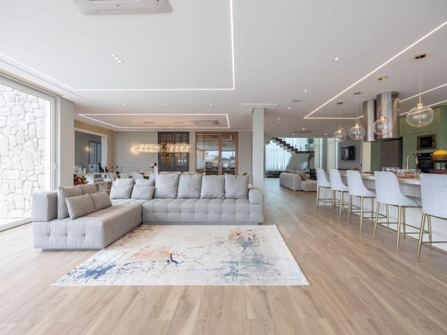 Casa com 1260m² 4 quartos e 7 banheiros, à venda, no bairro Alphaville em Santana de Parnaíba