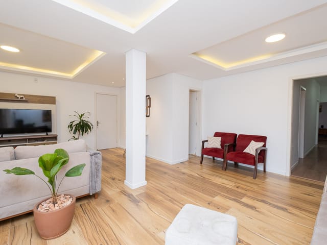 Casa com 300m² 3 quartos e 3 banheiros, à venda, no bairro Três Vendas em Pelotas