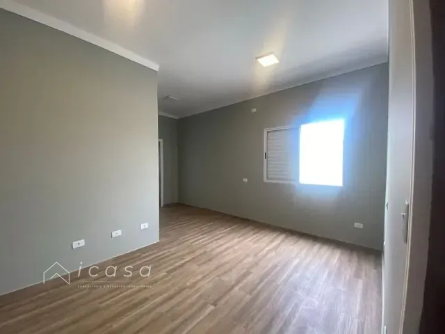 Casa com 300m² 3 quartos e 3 banheiros, à venda ou para alugar, no bairro Parque Senhor do Bonfim em Taubaté