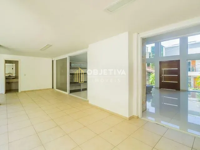 Casa 3 quartos e 4 banheiros, à venda, no bairro Lomba do Pinheiro em Porto Alegre