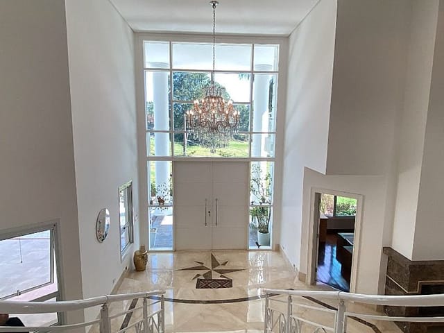 Casa com 1500m² 4 quartos e 5 banheiros, à venda, no bairro Residencial Tambore em Barueri