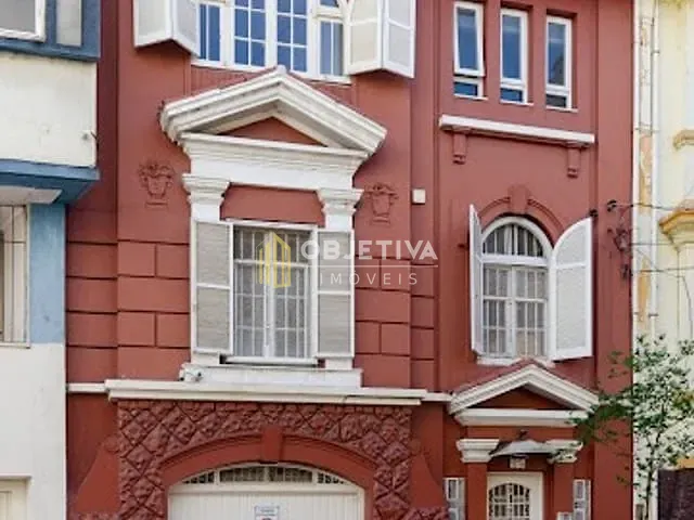 Casa 3 quartos e 3 banheiros, à venda, no bairro Centro Histórico em Porto Alegre