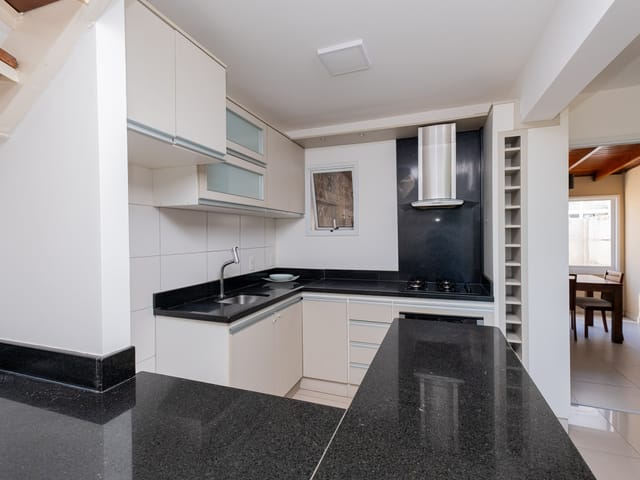 Casa com 126m² 2 quartos e 2 banheiros, à venda, no bairro Areal em Pelotas