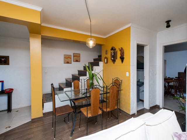 Casa com 205m² 3 quartos e 2 banheiros, à venda, no bairro Três Vendas em Pelotas