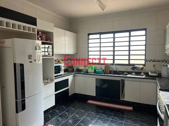 Casa com 222m² 4 quartos e 3 banheiros, à venda, no bairro Dom Bernardo Jose Mielle em Ribeirão Preto