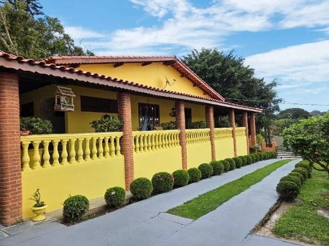 Casa com 384m² 4 quartos e 3 banheiros, à venda, no bairro Colonial Village (Caucaia do Alto) em Cotia