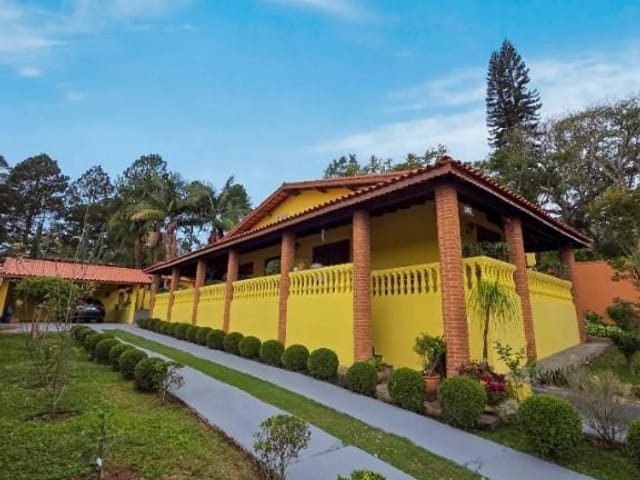 Casa com 384m² 4 quartos e 3 banheiros, à venda, no bairro Colonial Village (Caucaia do Alto) em Cotia