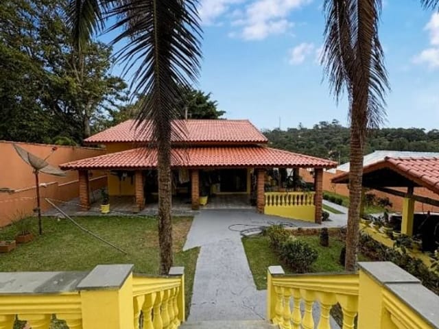Casa com 384m² 4 quartos e 3 banheiros, à venda, no bairro Colonial Village (Caucaia do Alto) em Cotia