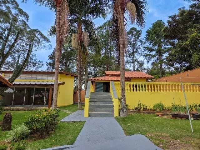 Casa com 384m² 4 quartos e 3 banheiros, à venda, no bairro Colonial Village (Caucaia do Alto) em Cotia