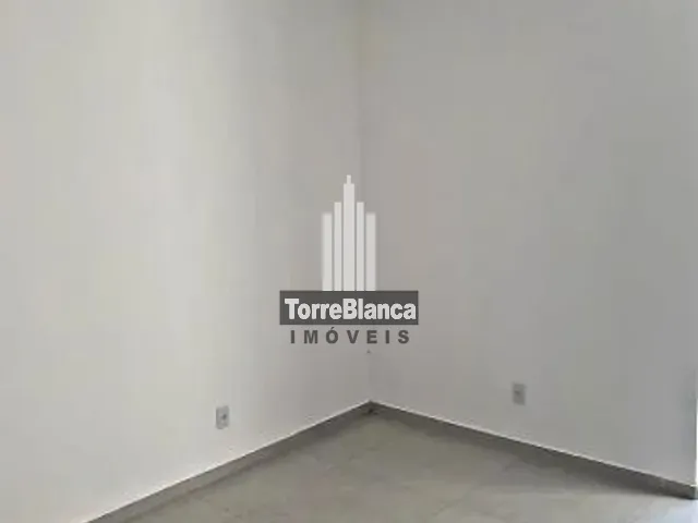 Casa com 300m² 2 quartos e 2 banheiros, à venda, no bairro Cará-Cará em Ponta Grossa