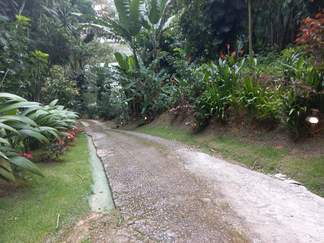 Casa com 23000m², à venda, no bairro Bingen em Petrópolis