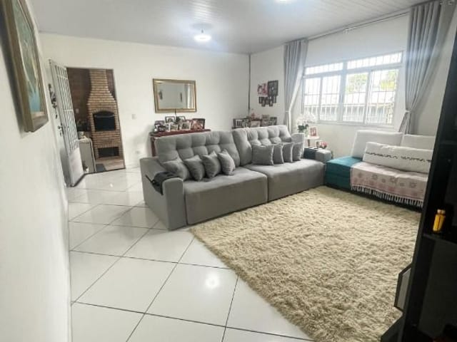 Casa com 225m², à venda, no bairro Pununduva em Cotia