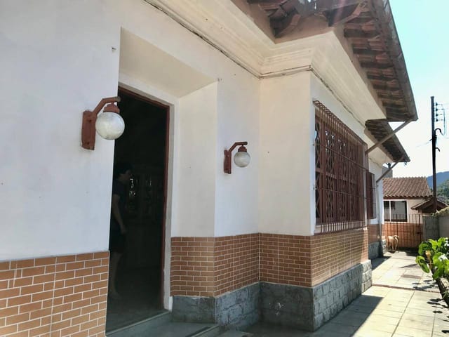 Casa com 443m² 6 quartos e 6 banheiros, à venda, no bairro Valparaíso em Petrópolis