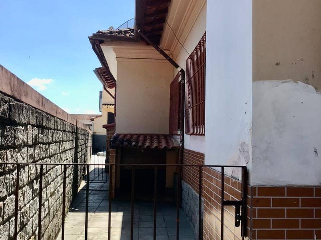 Casa com 443m² 6 quartos e 6 banheiros, à venda, no bairro Valparaíso em Petrópolis
