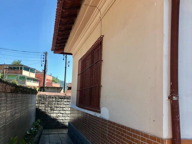 Casa com 443m² 6 quartos e 6 banheiros, à venda, no bairro Valparaíso em Petrópolis