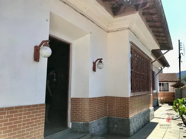 Casa com 443m² 6 quartos e 6 banheiros, à venda, no bairro Valparaíso em Petrópolis