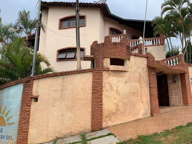 Casa com 2500m² 8 quartos e 6 banheiros, à venda, no bairro Recanto Maravilha III em Santana de Parnaíba