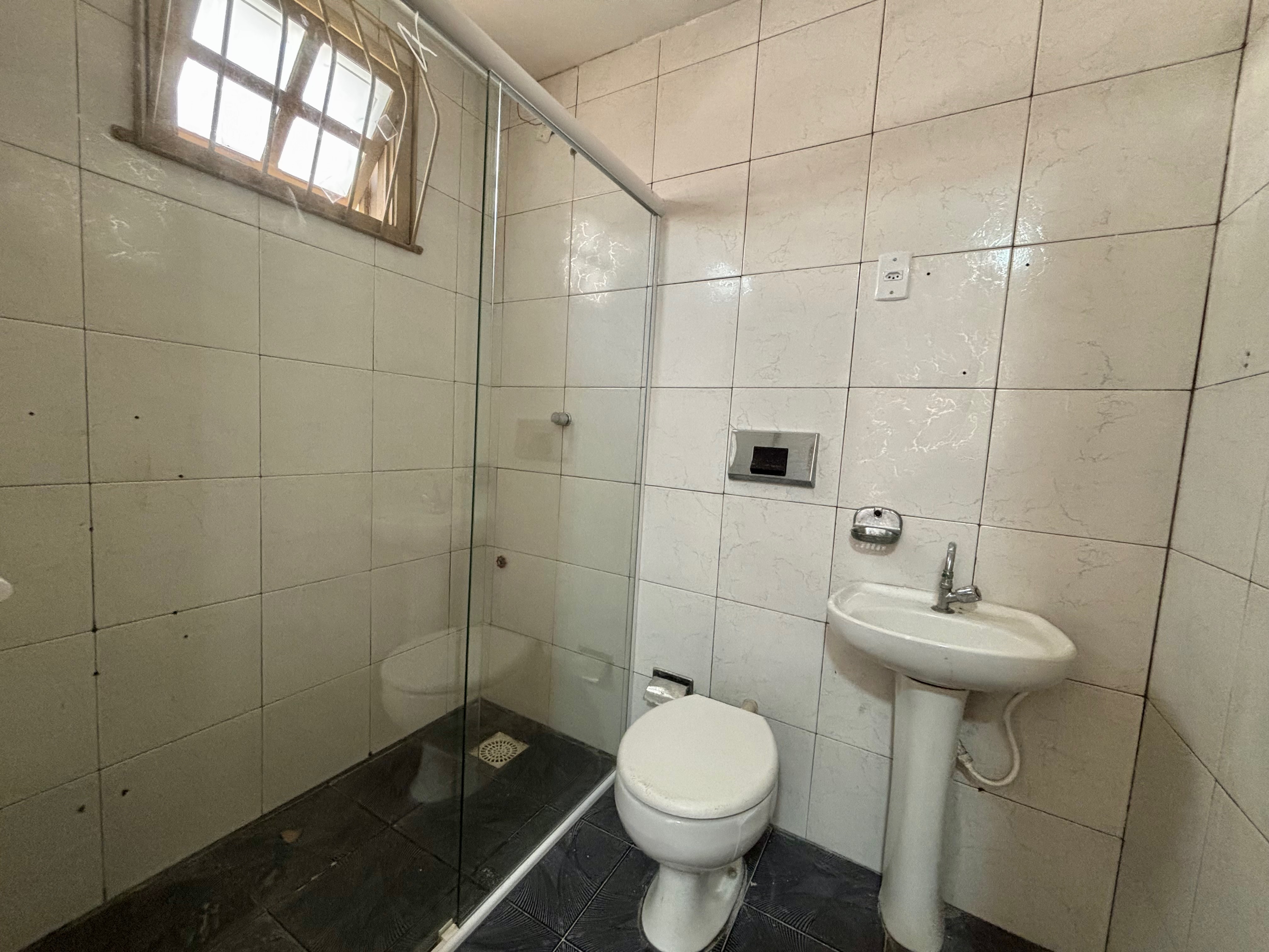 Casa à venda no Fragata, Pelotas - 149m², 2 quartos ( sendo 1 suíte), amplo pátio com garagem e excelente localização próxima à Av. Duque de Caxias. - 12