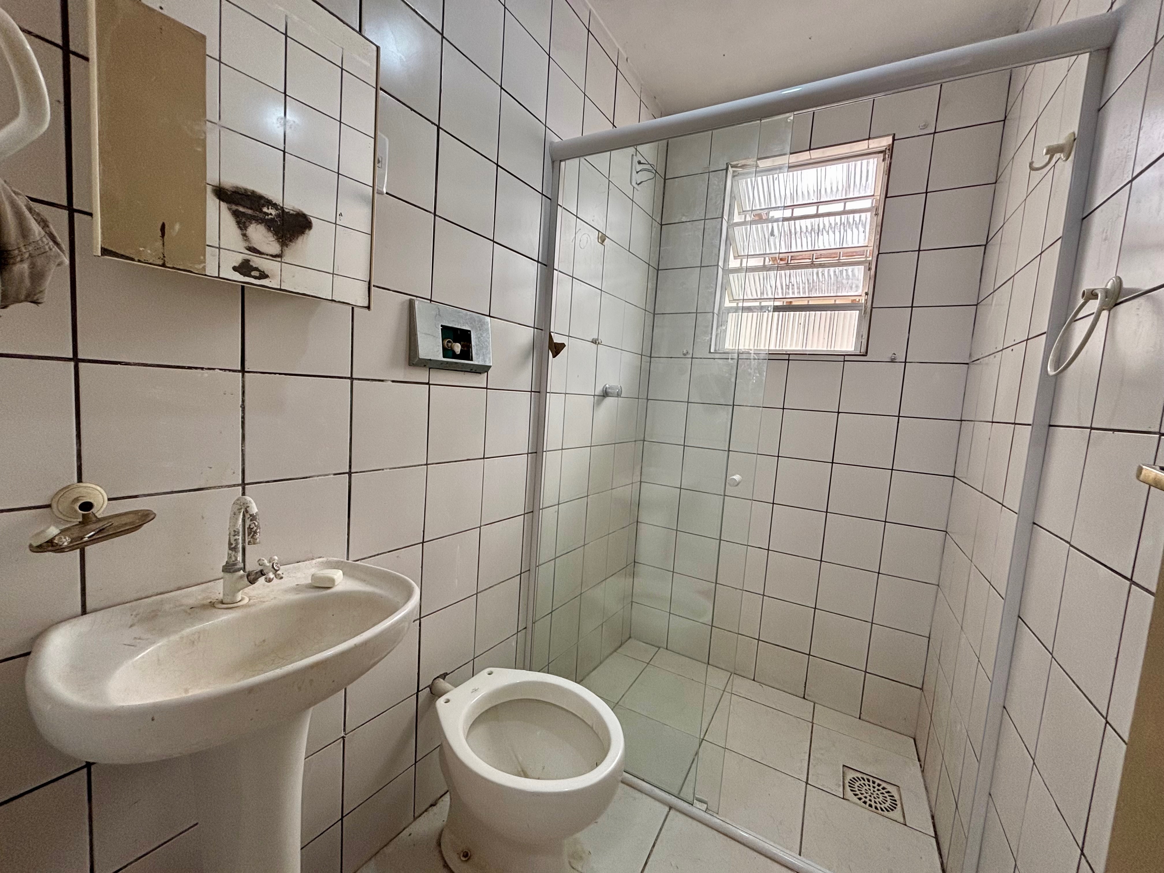 Casa à venda no Fragata, Pelotas - 149m², 2 quartos ( sendo 1 suíte), amplo pátio com garagem e excelente localização próxima à Av. Duque de Caxias. - 8