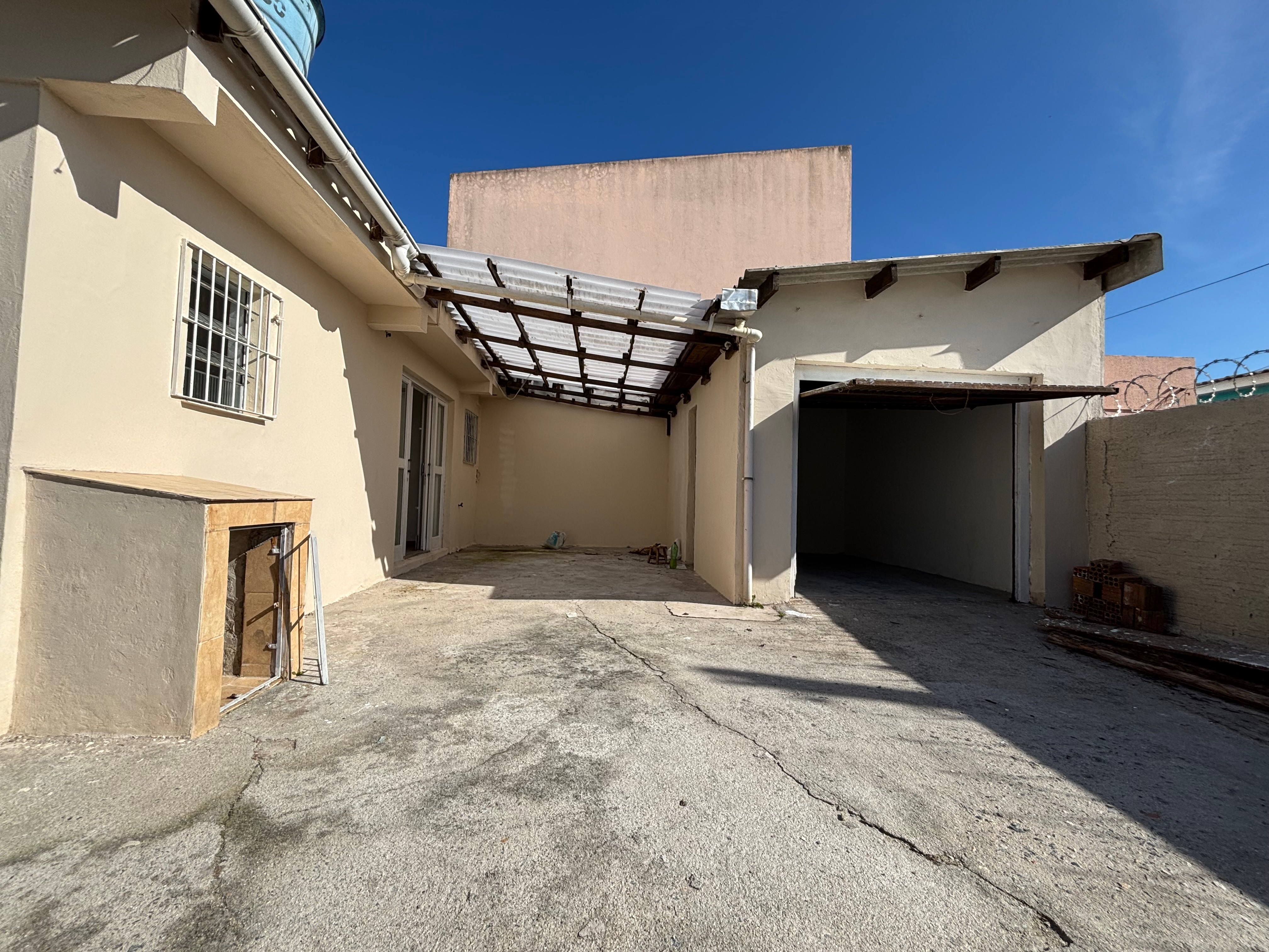 Casa à venda no Fragata, Pelotas - 149m², 2 quartos ( sendo 1 suíte), amplo pátio com garagem e excelente localização próxima à Av. Duque de Caxias. - 16