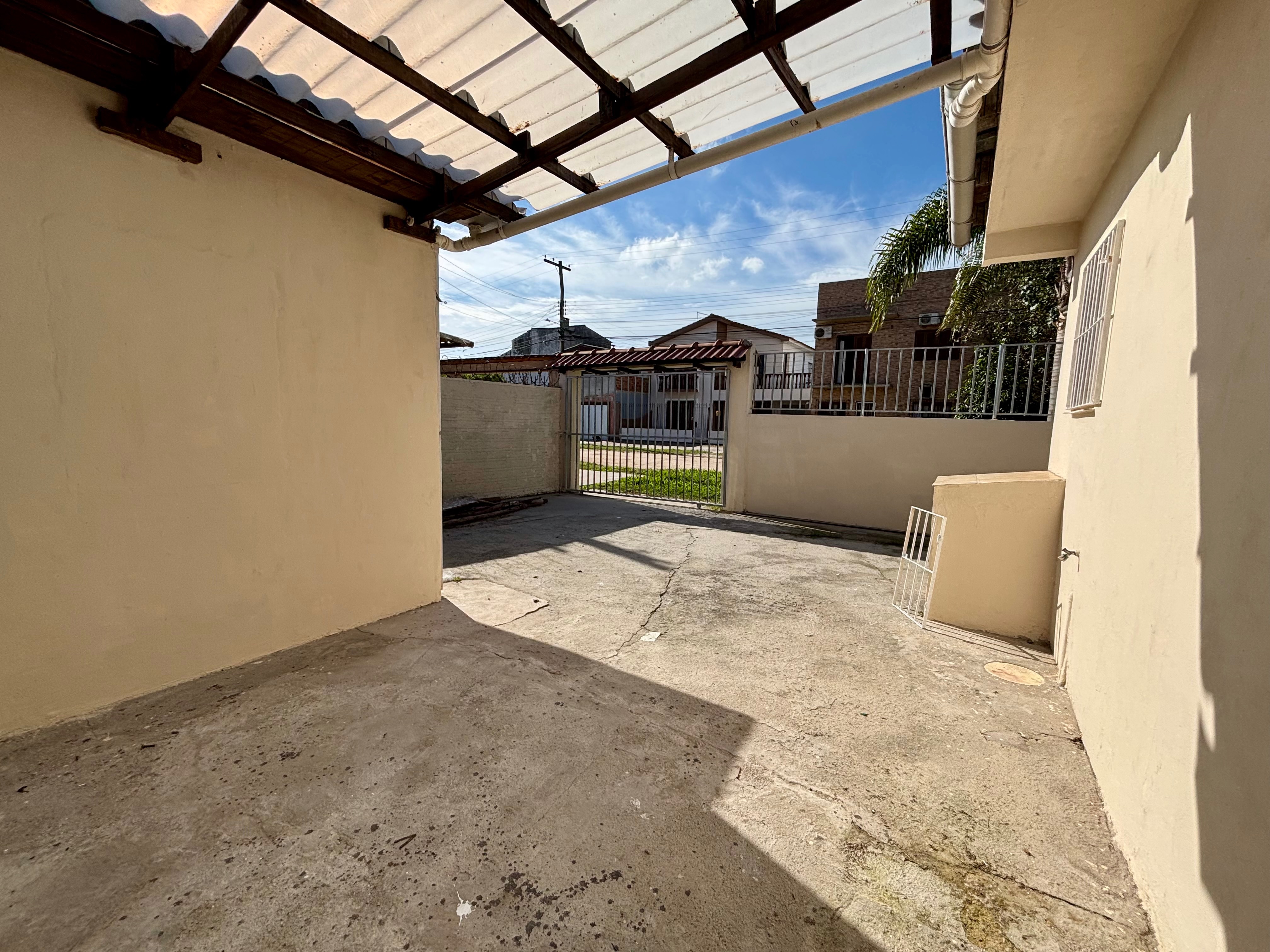Casa à venda no Fragata, Pelotas - 149m², 2 quartos ( sendo 1 suíte), amplo pátio com garagem e excelente localização próxima à Av. Duque de Caxias. - 18