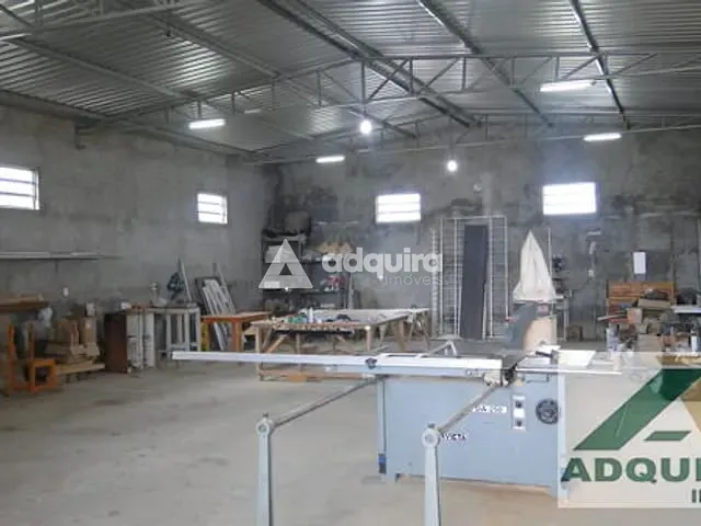 Casa com 720m² 3 quartos e 2 banheiros, à venda, no bairro Neves em Ponta Grossa