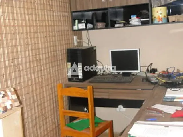 Casa com 720m² 3 quartos e 2 banheiros, à venda, no bairro Neves em Ponta Grossa