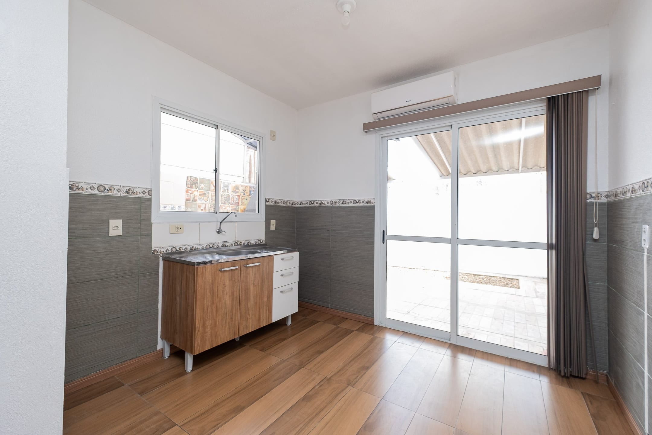 Casa em condomínio fechado com 2 dormitórios para aluguel no bairro Três Vendas em Pelotas RS com segurança e conforto diário 3