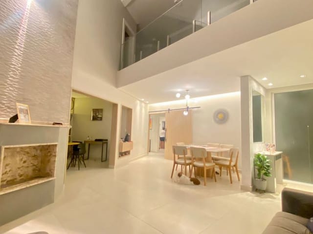 Casa com 337m² 4 quartos e 4 banheiros, à venda, no bairro Urbanova em São José dos Campos