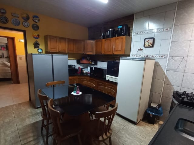 Casa com 315m² 3 quartos e 4 banheiros, à venda, no bairro Laranjal em Pelotas