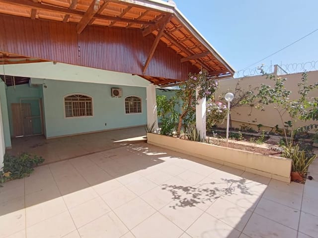 Foto do Casa - Casa com 4 dormitórios à venda, 205 m² por R$ 450.000,00 - Boa Vista - Uberaba/MG | ZUCATO IMOBILIARIA LTDA