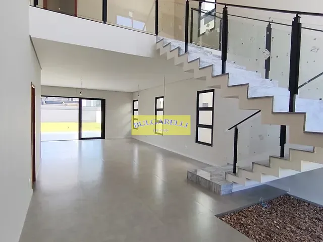 Casa com 600m² 3 quartos e 5 banheiros, à venda, no bairro Jardim das Samambaias em Jundiaí