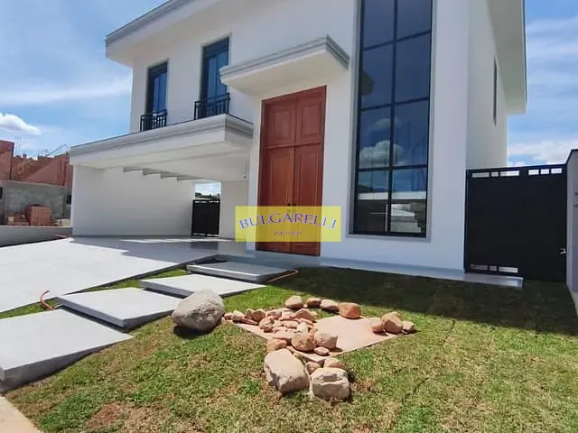Casa com 600m² 3 quartos e 5 banheiros, à venda, no bairro Jardim das Samambaias em Jundiaí
