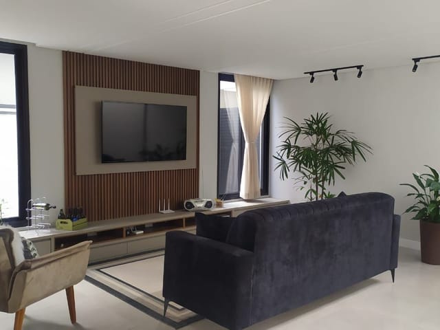 Casa com 270m² 3 quartos e 4 banheiros, à venda, no bairro Urbanova em São José dos Campos
