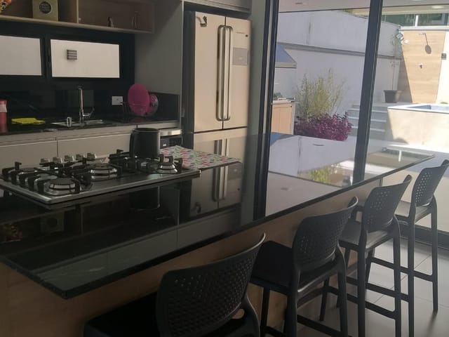 Casa com 270m² 3 quartos e 4 banheiros, à venda, no bairro Urbanova em São José dos Campos
