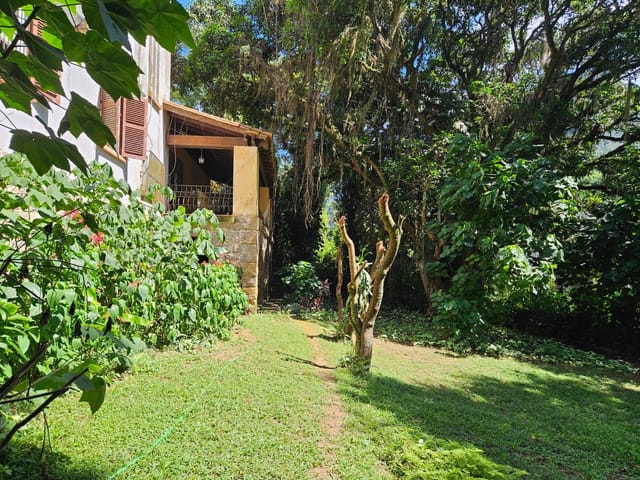 Casa com 3800m² 4 quartos e 2 banheiros, à venda, no bairro Retiro em Petrópolis