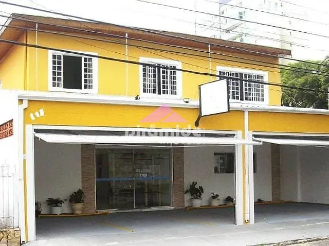 Casa com 300m² 4 quartos e 5 banheiros, à venda ou para alugar, no bairro Vila Betânia em São José dos Campos