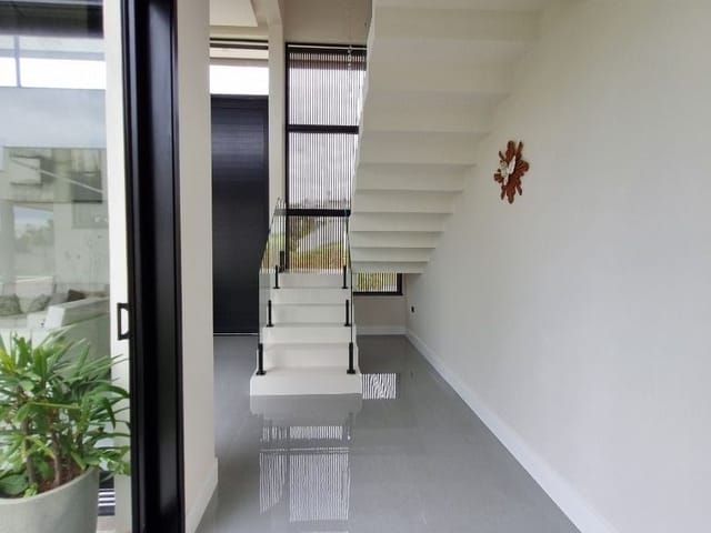 Casa com 1034m² 5 quartos e 6 banheiros, à venda, no bairro Condomínio Reserva do Paratehy em São José dos Campos